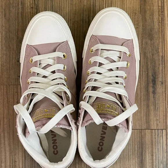 Converse Women's Blush Pink Sneakers mid high size 7.5 gold accents - Picture 6 of 9